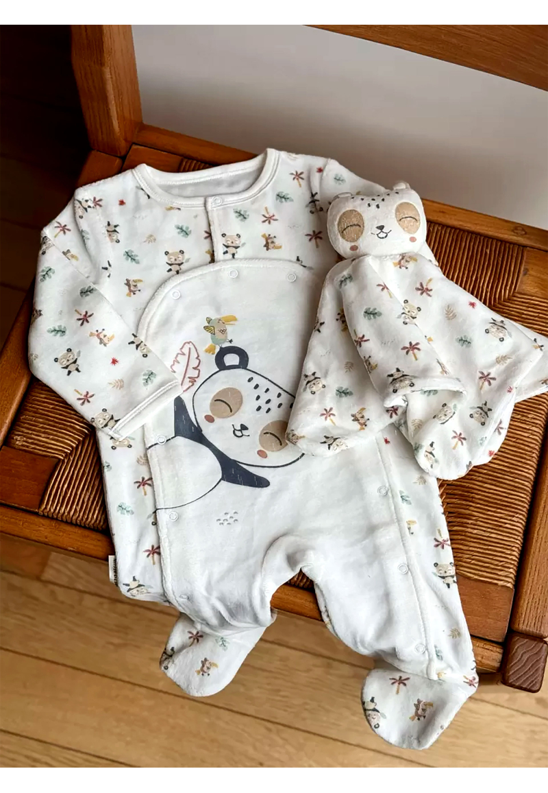 Kit naissance 3 pièces pyjama, body et doudou bébé Baby Panda Kit naissance 3 pièces pyjama, body et doudou bébé Baby Panda